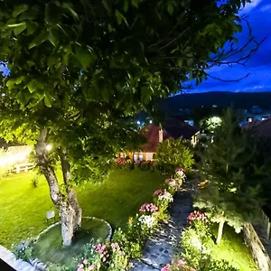 Bujtina Shkodrani Bed & Breakfast Voskopojë